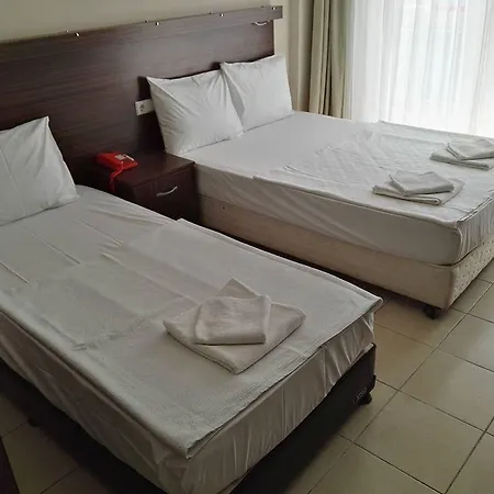 La Perla Beach 3*