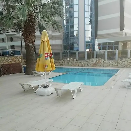 La Perla Beach Guzelcamlı